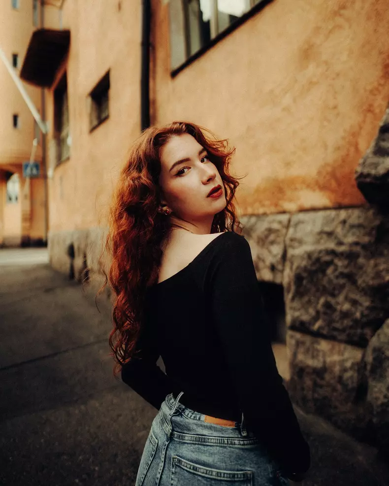Daria Crăciun, fiica Narcisei Suciu (2)