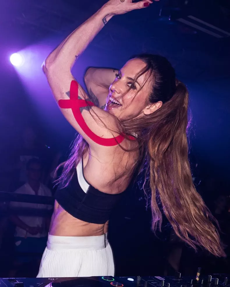 mel c in club
