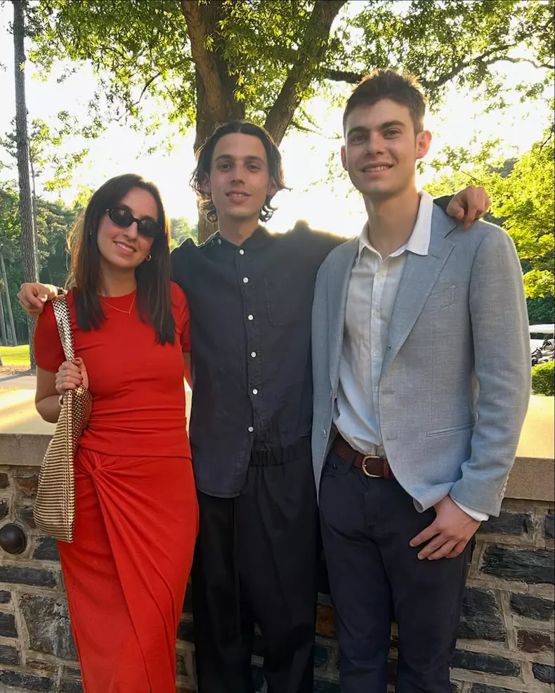 Fiul-lui-Jerry-și-Jessica-Seinfeld-a-absolvit-facultatea (2)