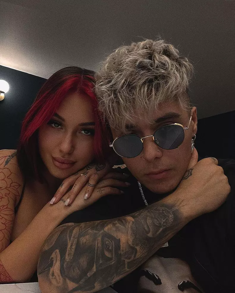 cine-sunt-lino-golden-si-delia-de-la-power-couple-2