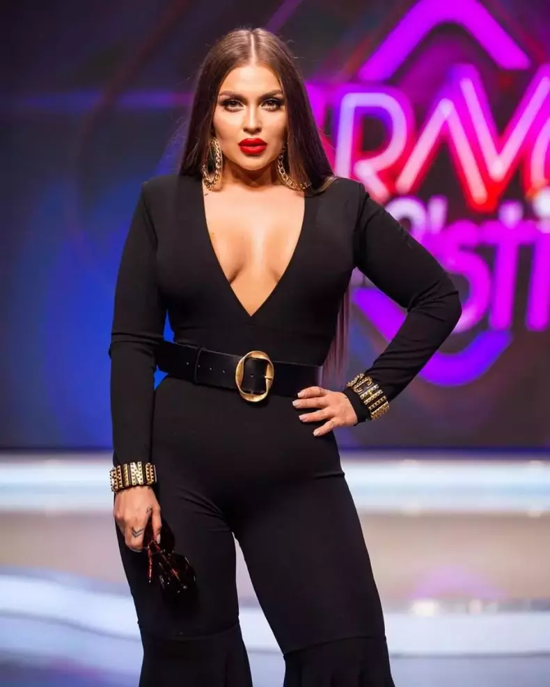 Oana-Radu-820x1024-1