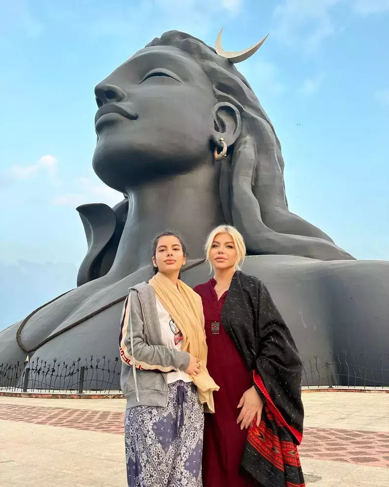 loredana-groza-si-a-indeplinit-un-vis-in-vacanta-din-india-2