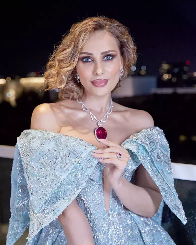 iulia-vantur-2