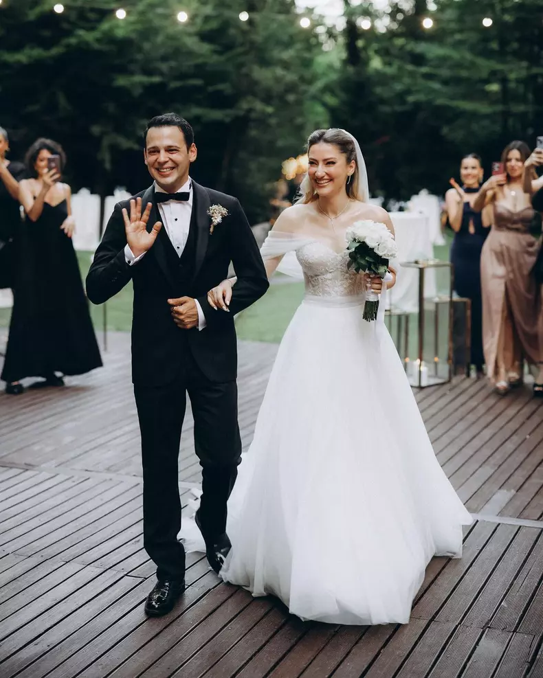 Actorul Cihan Șimșek (Ogulcan din „Totul pentru familia mea”) s-a însurat