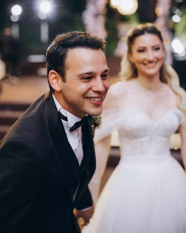 Actorul Cihan Șimșek (Ogulcan din „Totul pentru familia mea”) s-a însurat