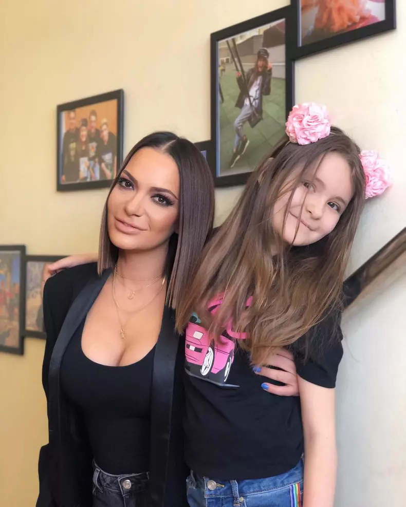 Andreea Antonescu și fostul soț, Traian Spak, au făcut partajul. Cu ce rămâne cântăreața după divorț