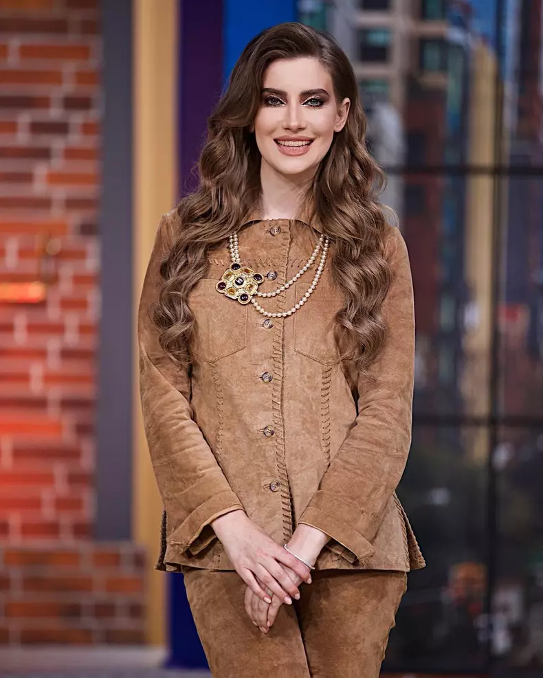 Cu ce post TV a semnat Iulia Albu după plecarea de la Pro TV (4)