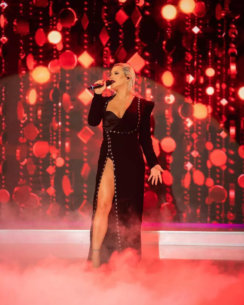 244554084_567594717845599_2243972975128314346_n