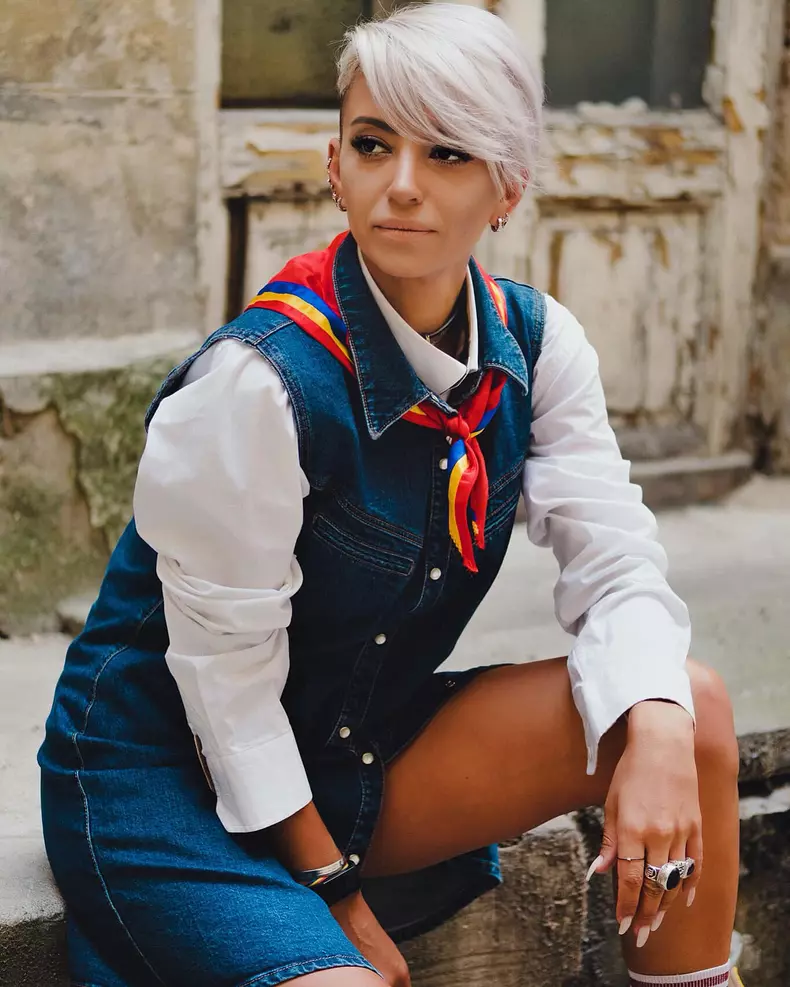 Giulia-Anghelescu-86973723_10158355510664101_2386889136578494464_n