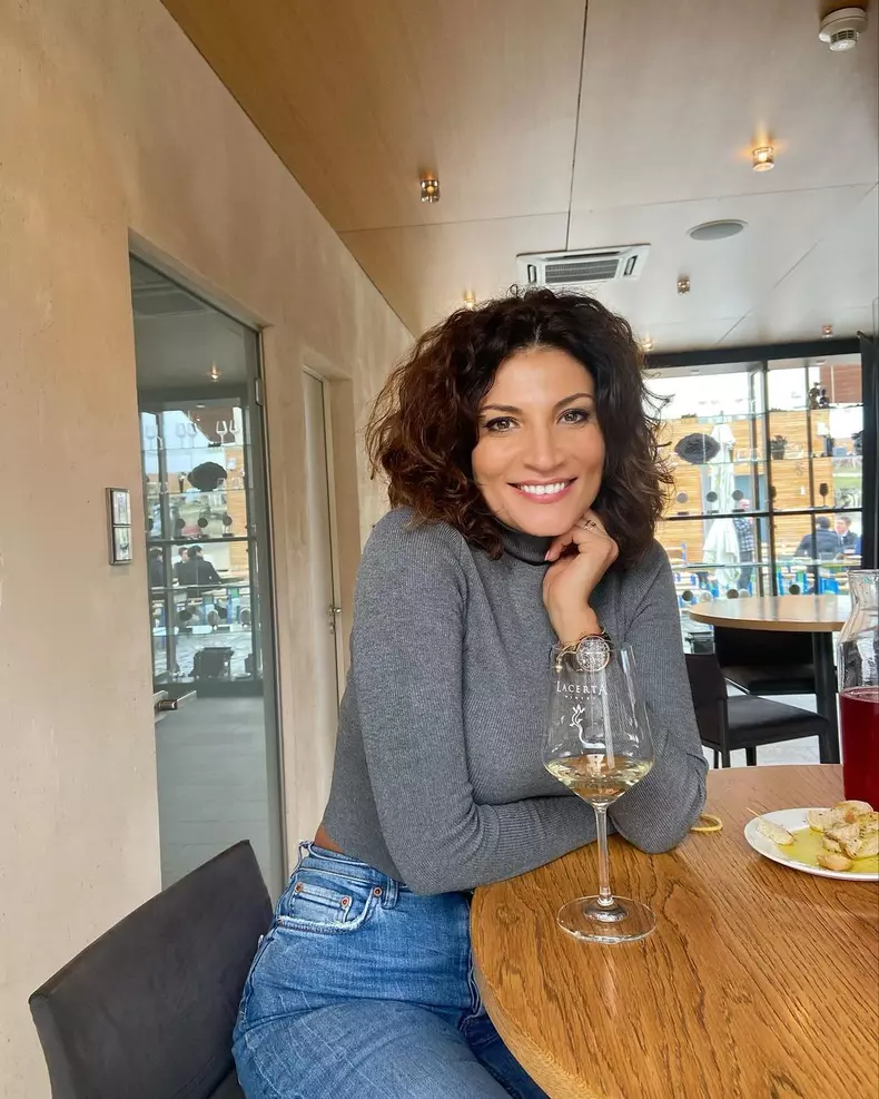 Ioana-Ginghina-se-casatoreste-cu-iubitul-ei-Cristi-Pitulice.-„Nu-vrem-neaparat-o-nunta-mare-4