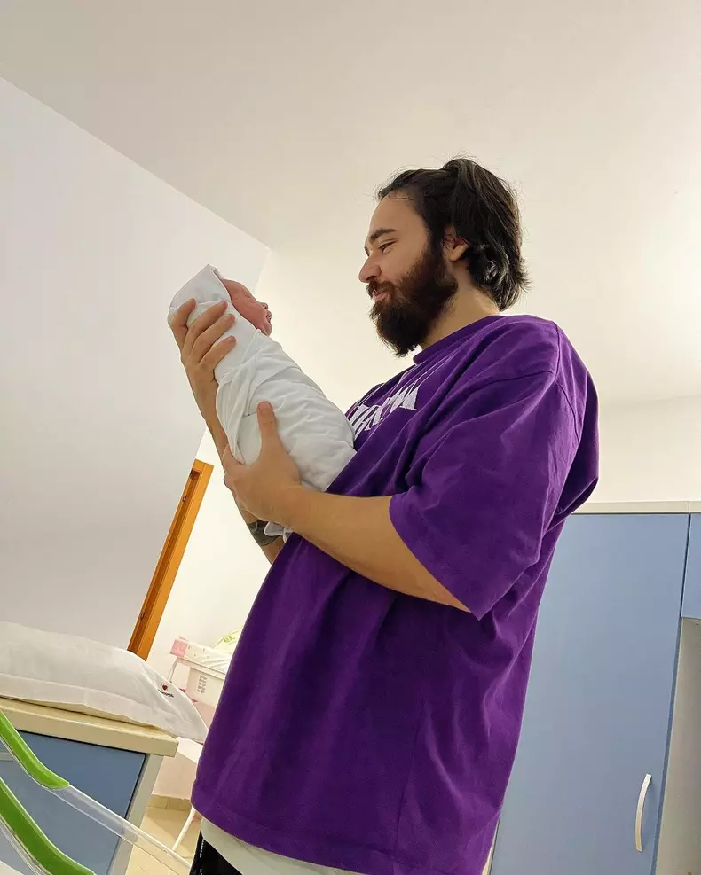 Sorin-Puscasu-coplesit-de-emotii-in-prima-zi-ca-tatic-1