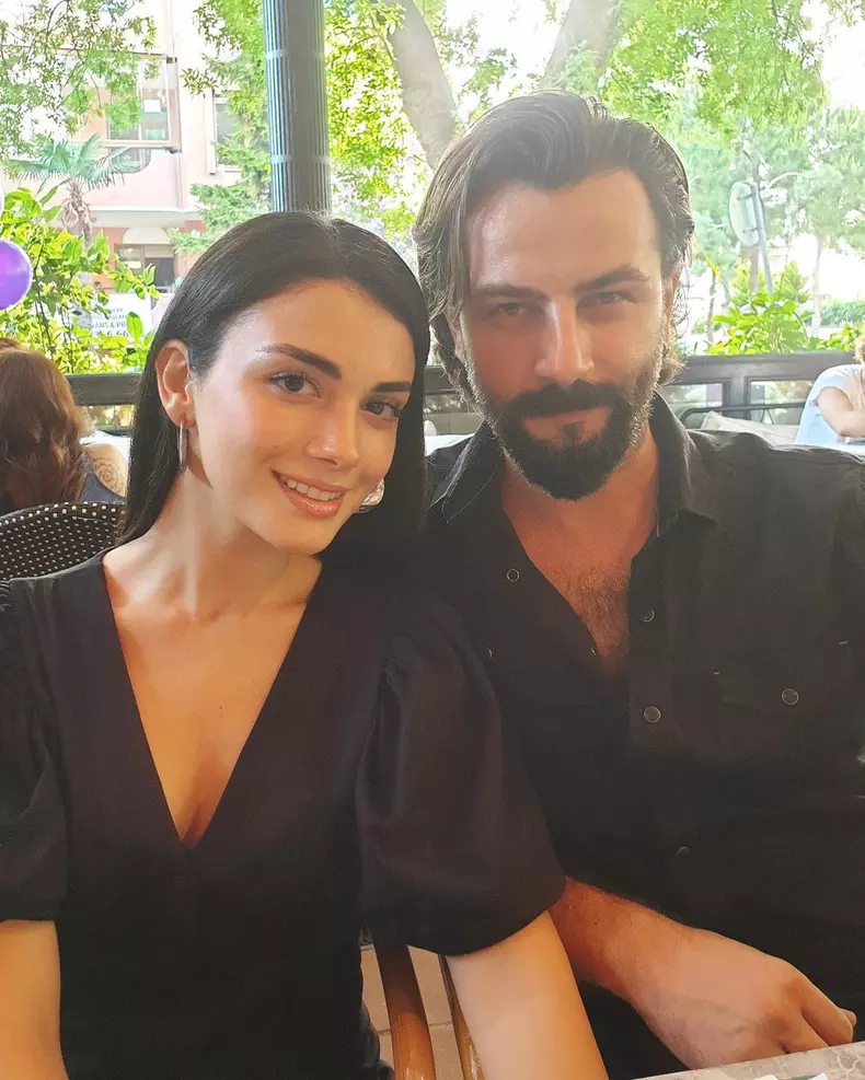 ozgeyagizz-106246050_901838563654968_5721959784708981173_n