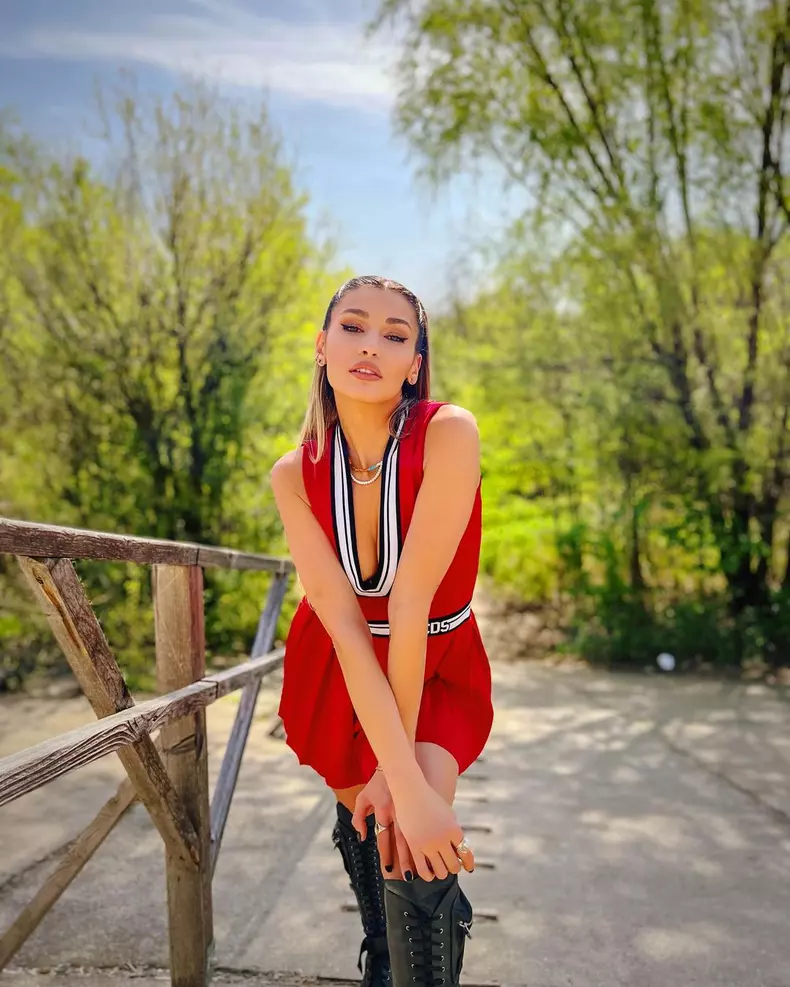 Cu-ce-afectiune-medicala-s-a-confruntat-Alina-Eremia.-6