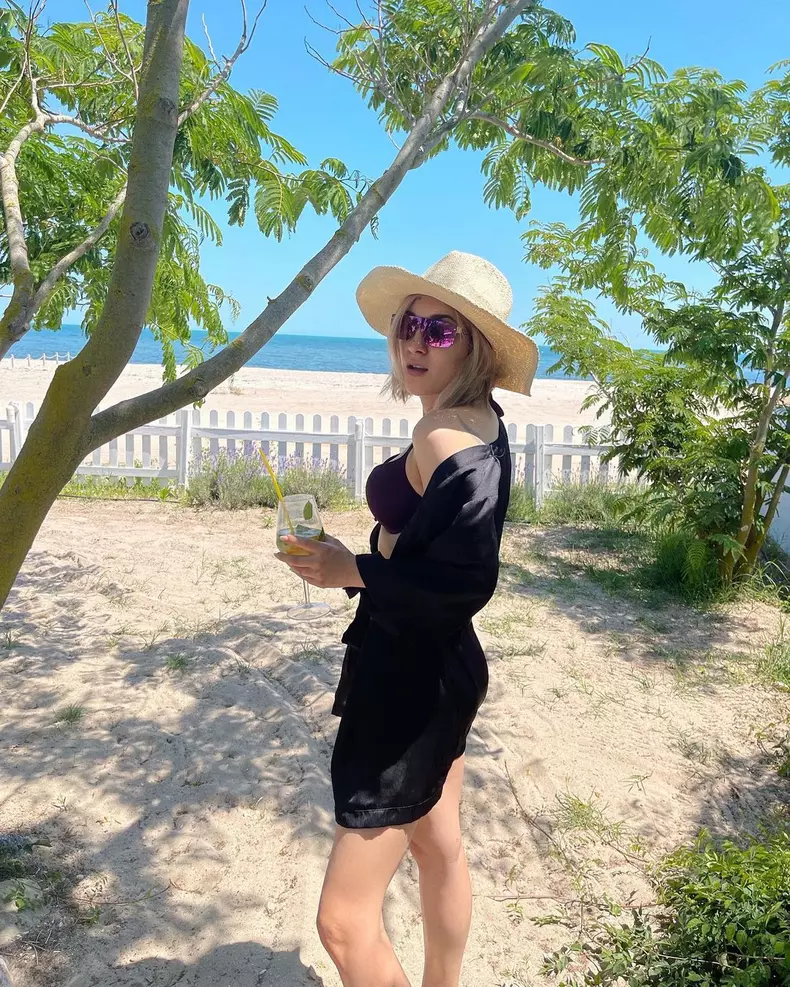 Cum-arata-Adda-in-costum-de-baie-2