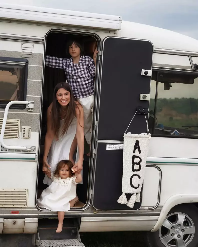 Dana-Rogoz-imagini-superbe-cu-cei-doi-copii-3