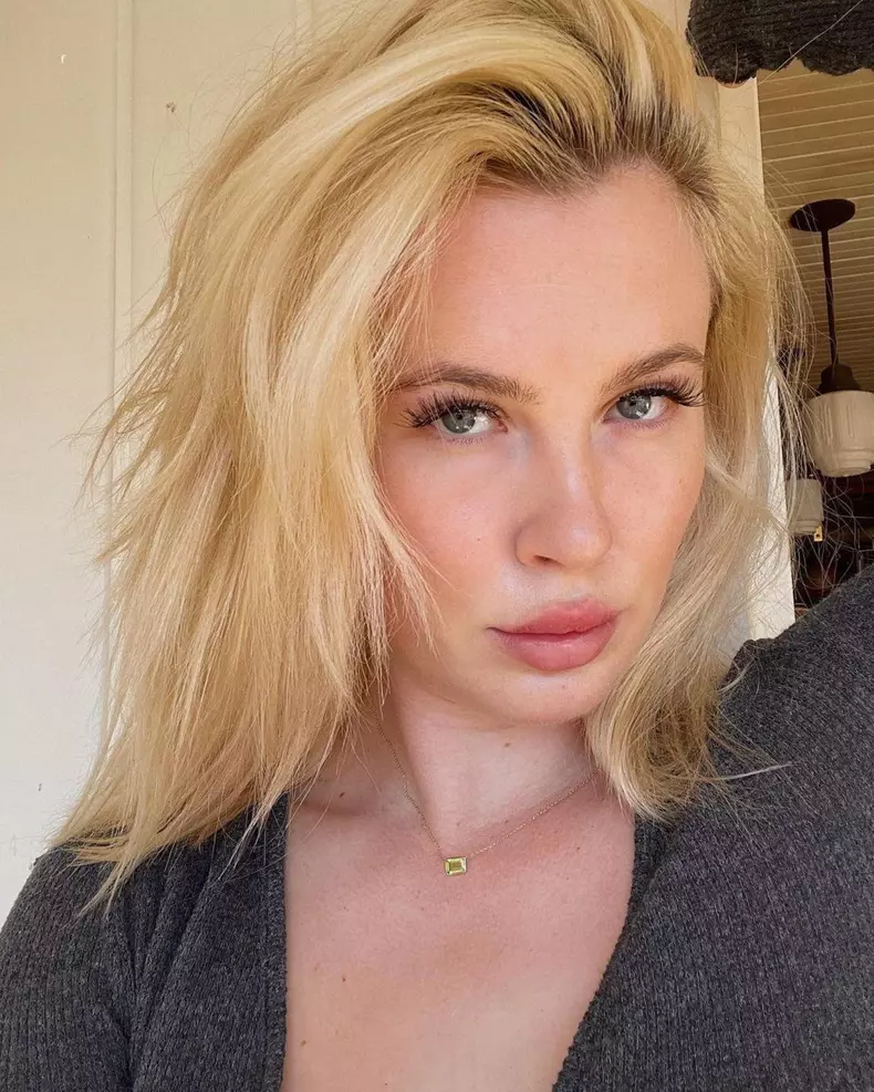 Daily Instagram Posts