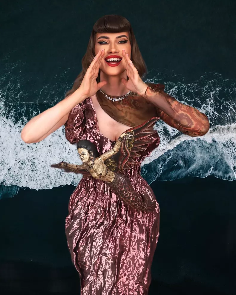 iulia-albu-rochie-cu-sirena-atasata-editia-4-splash-vedete-la-apa-sezonul-5