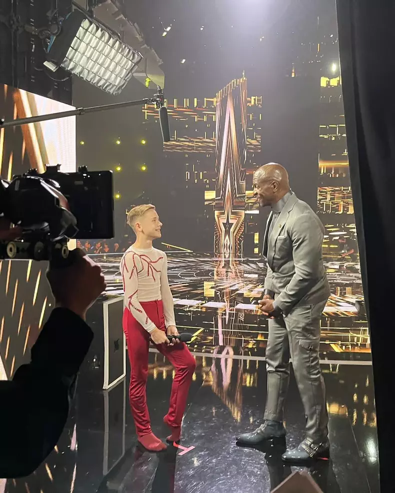 darius-mabda-castigatorul-romanii-au-talent-sezonul-12-i-a-uimit-pe-simon-cowell-si-heidi-klum-5