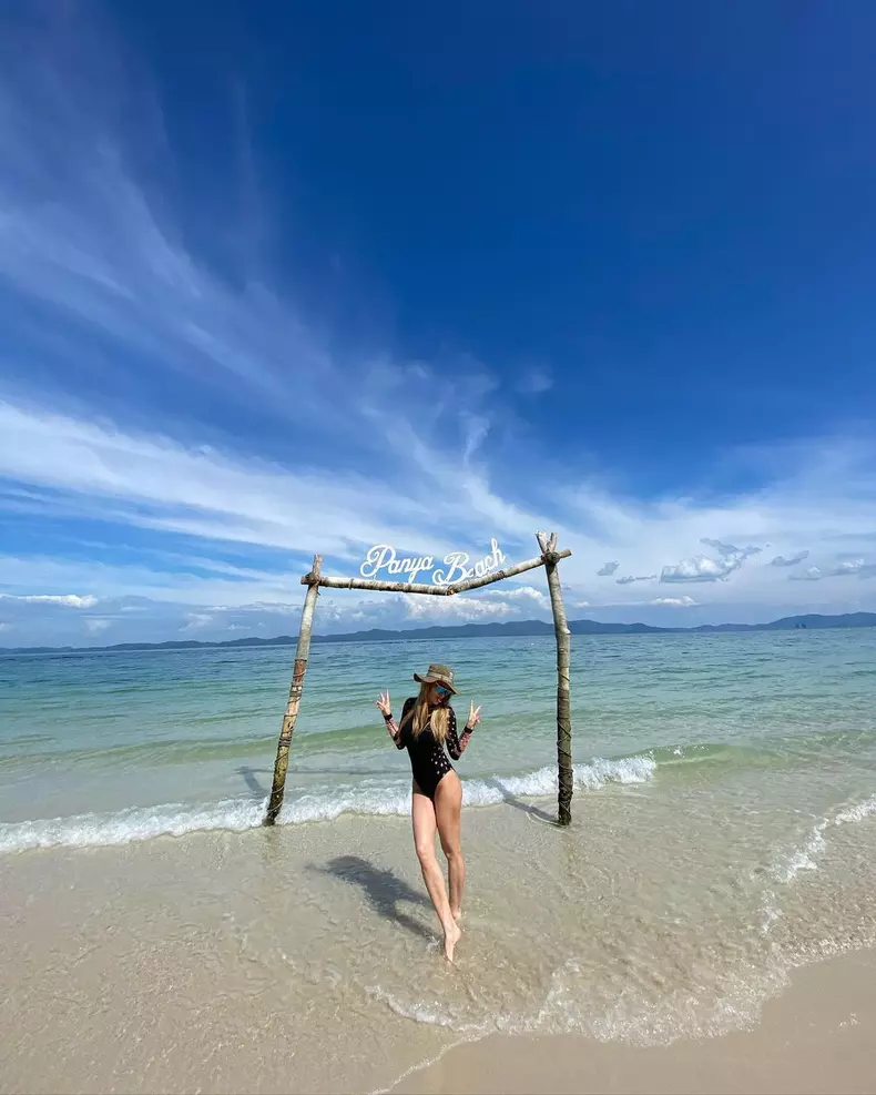 delia-vacanta-de-vis-in-asia