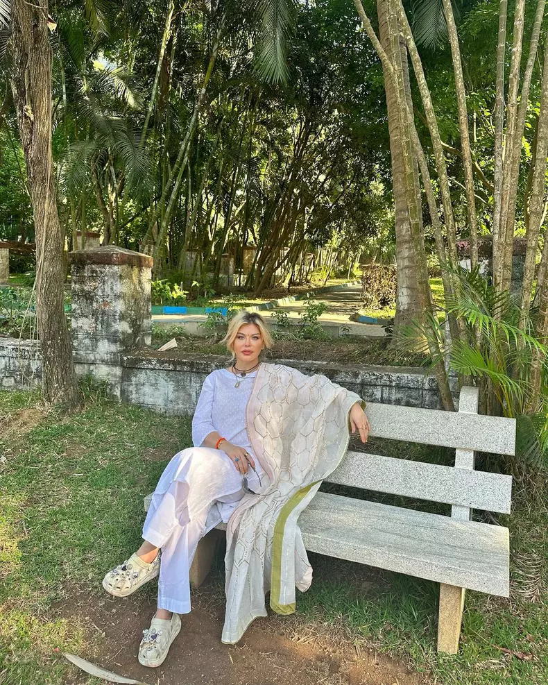 Loredana Groza a divorțat de Andrei Boncea, după aproape un sfert de veac de căsnicie. Reacția tatălui artistei