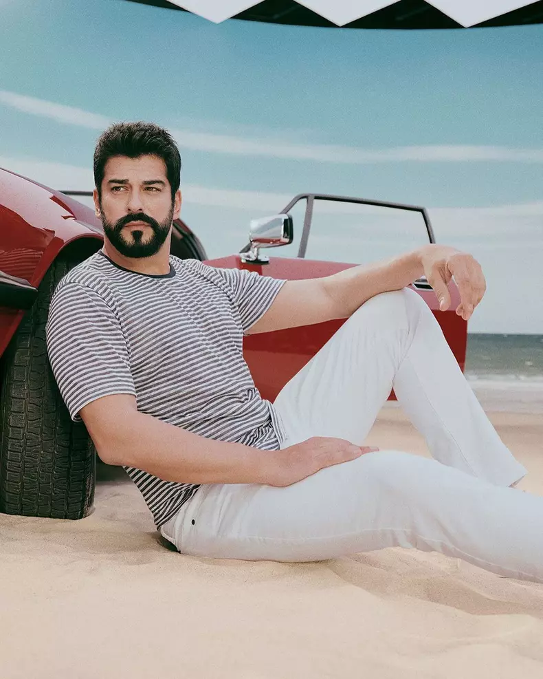 Celebrul actor turc Burak Özçivit negociază cu Netflix. Tot ce știm despre noul său proiect