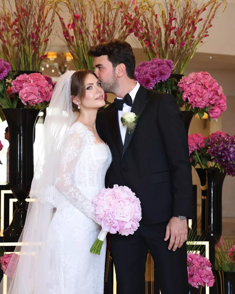 eda-ece-din-pretul-fericirii-s-a-maritat-cum-a-aratat-in-rochie-de-miresa-2