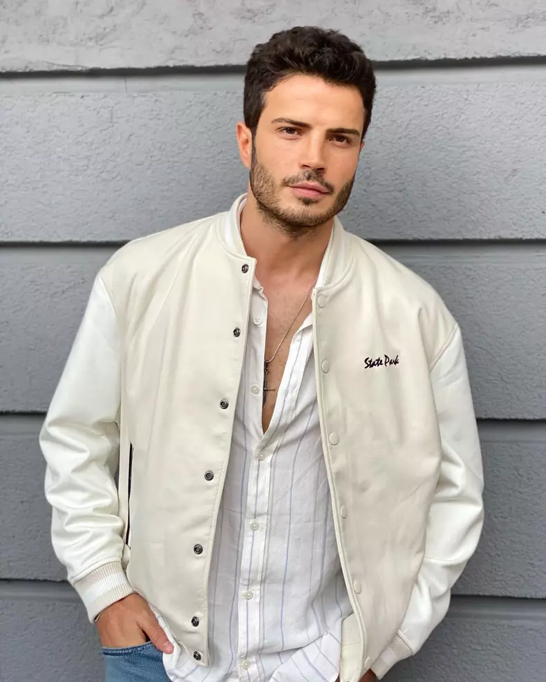 Cine este Furkan Okumuş, Ege din serialul „Dragoste și speranță” de la Kanal D2