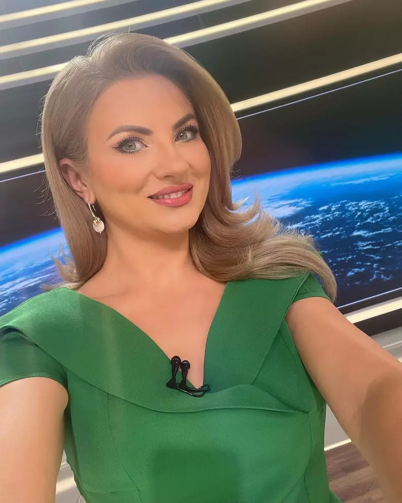 Loredana Iordache, de la pupitrul știrilor în vârf de munte