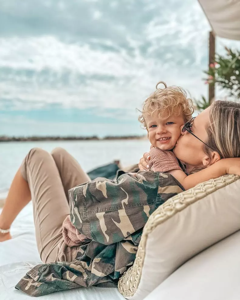 gabriela-prisacariu-imagini-adorabile-alaturi-de-fiul-ei-1