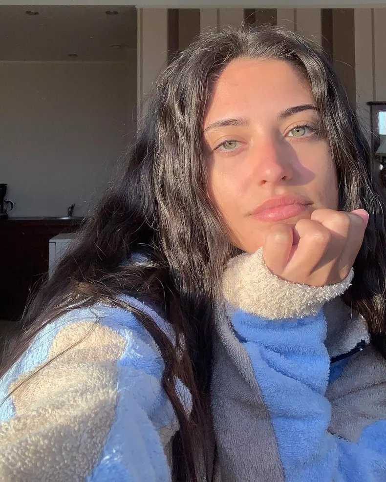 Antonia nemachiată