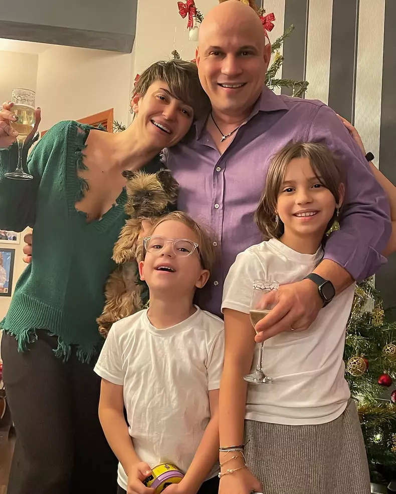 giulia-anghelescu-si-familia-sa-4