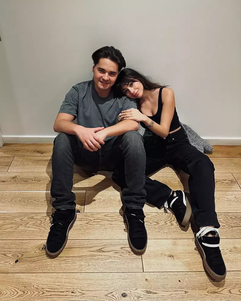 Selly și iubita lui, Samaranda Știrbu