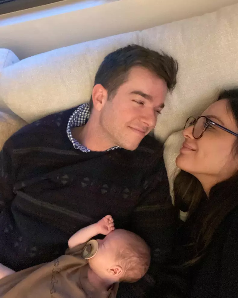 Olivia Munn, John Mulaney și fiul lor, Malcolm