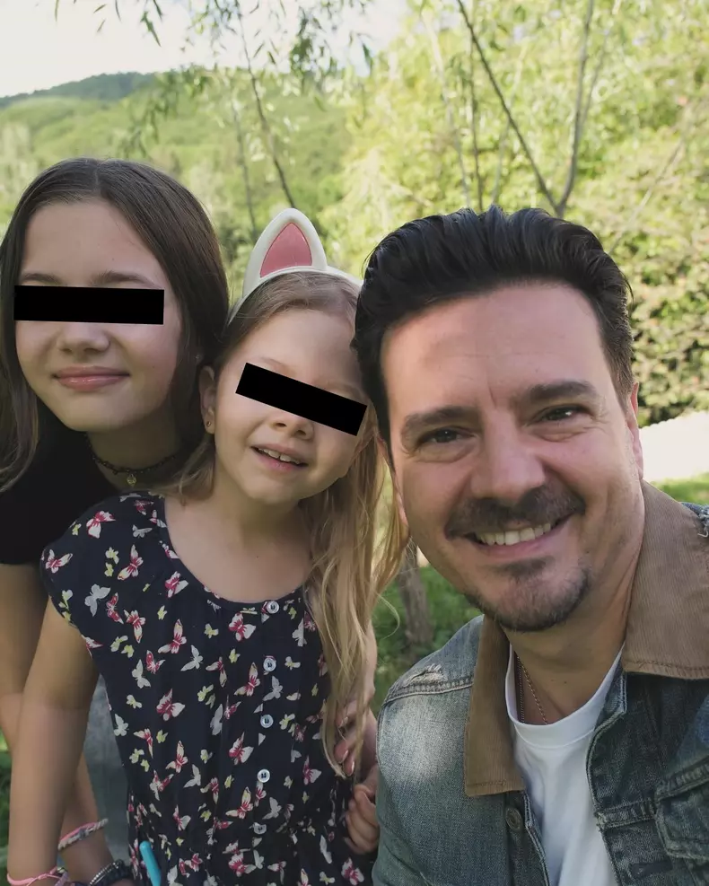 Mihai Petre și fiicel lui, Catinca și Ariana
