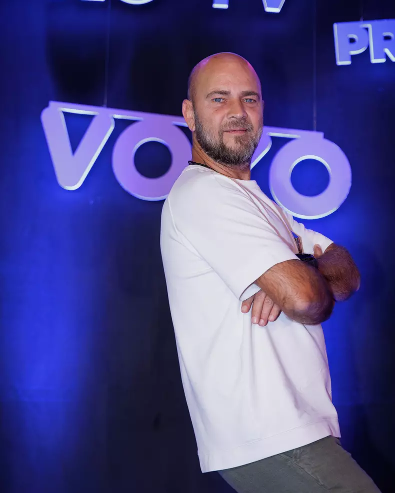 Cosmin Seleşi5