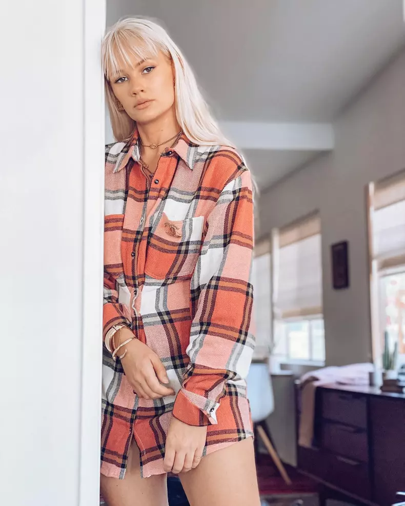 lauren bennett in carouri