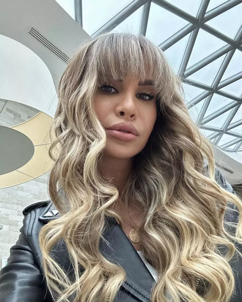 cum-arata-si-ce-face-astazi-marina-dina.-fosta-asistenta-a-lui-mihai-morar-de-la-antena-stars-a-disparut-de-la-tv-acum-12-ani-1
