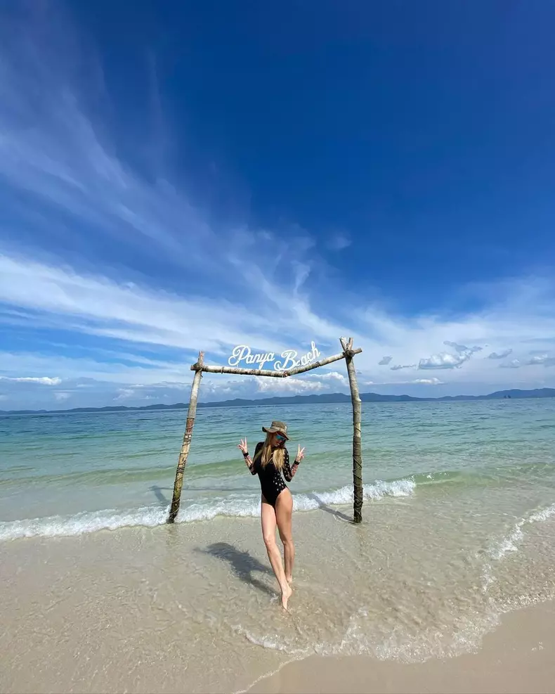 delia-vacanta-de-vis-in-asia