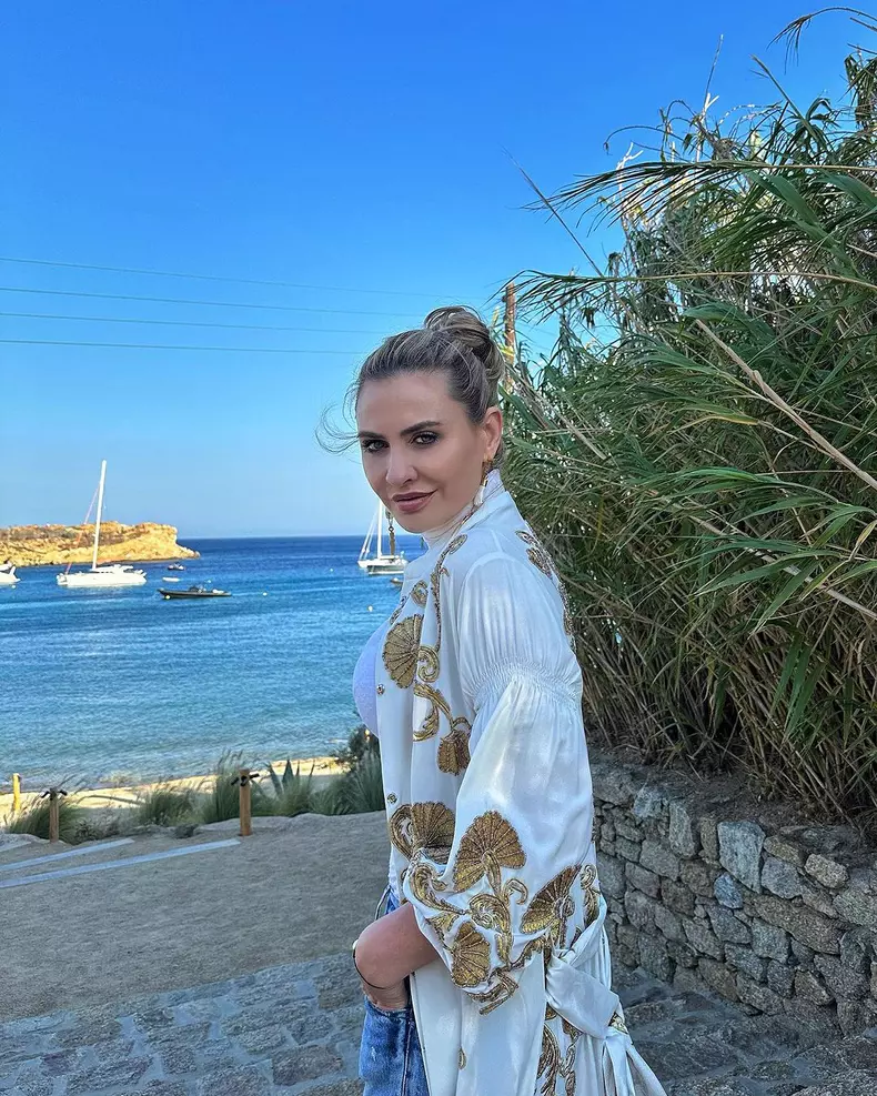 Câți bani câștiga Adina Buzatu din afacerea cu fier vechi. „Conjunctura m-a ajutat”