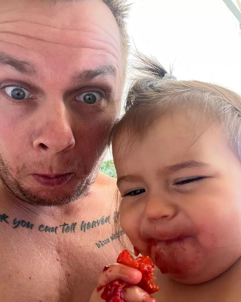 Codin Maticiuc, imagini adorabile cu fiica lui cea mică. Ilinca a împlinit un an