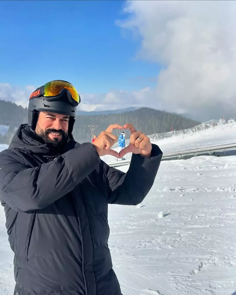Burak Özçivit vacanta 40 de ani (20)