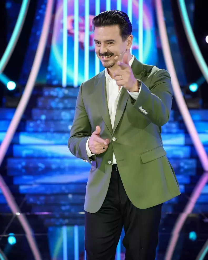 Mihai-Petre-Te-cunosc-de-undeva-6