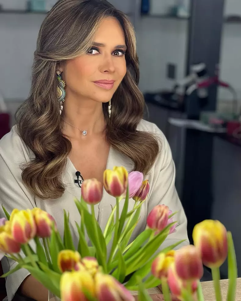 #lookgoodfeelgood #protv #weathernews #springdays @lidiabalanmua @rebecaaaa13 (1)