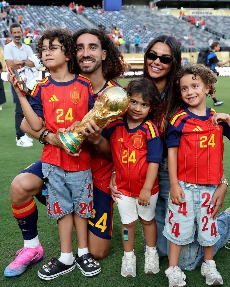 Marc Cucurella și Claudia Rodríguez (3)