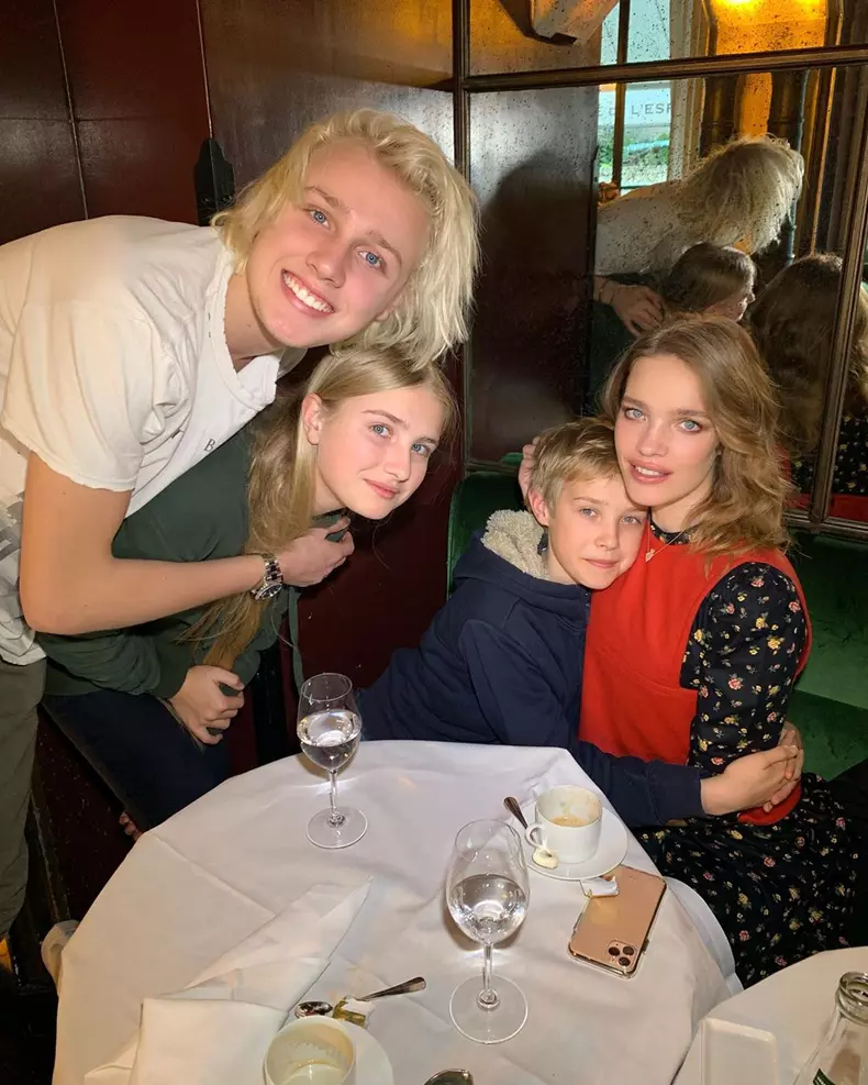 Natalia Vodianova și primii ei trei copii, Lucas, Neva și Viktor Portman