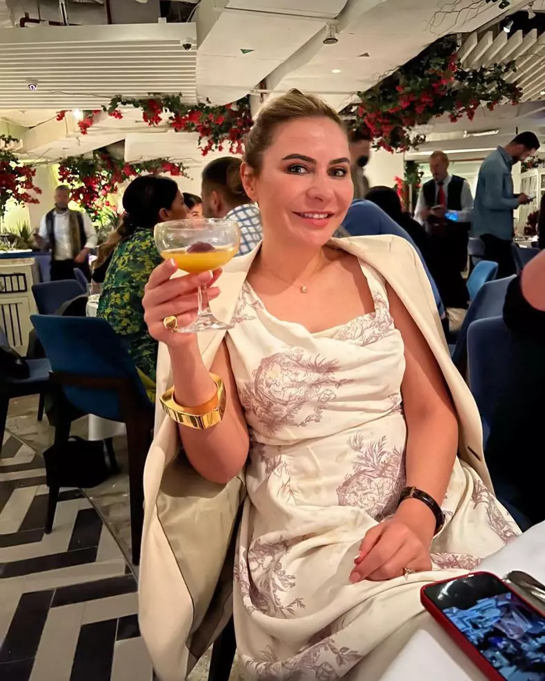 Adina-Buzatu-5