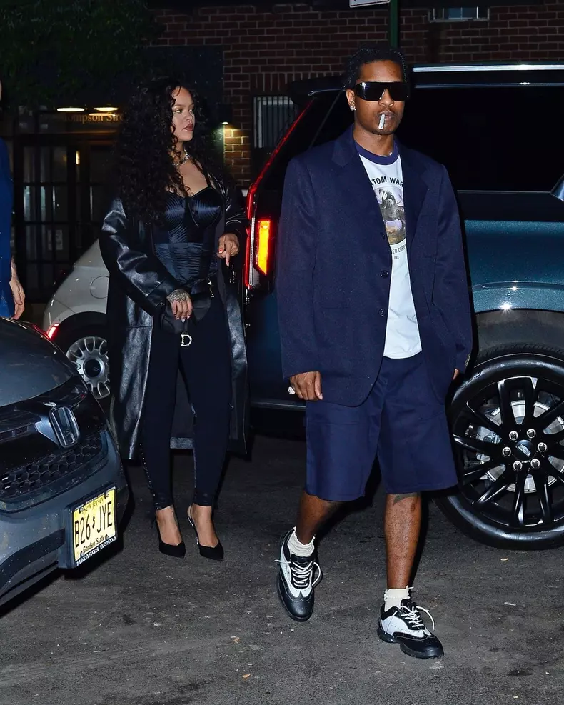 *PREMIUM-EXCLUSIVE* Rihanna and ASAP Rocky go for a late-night dinner date in NYC