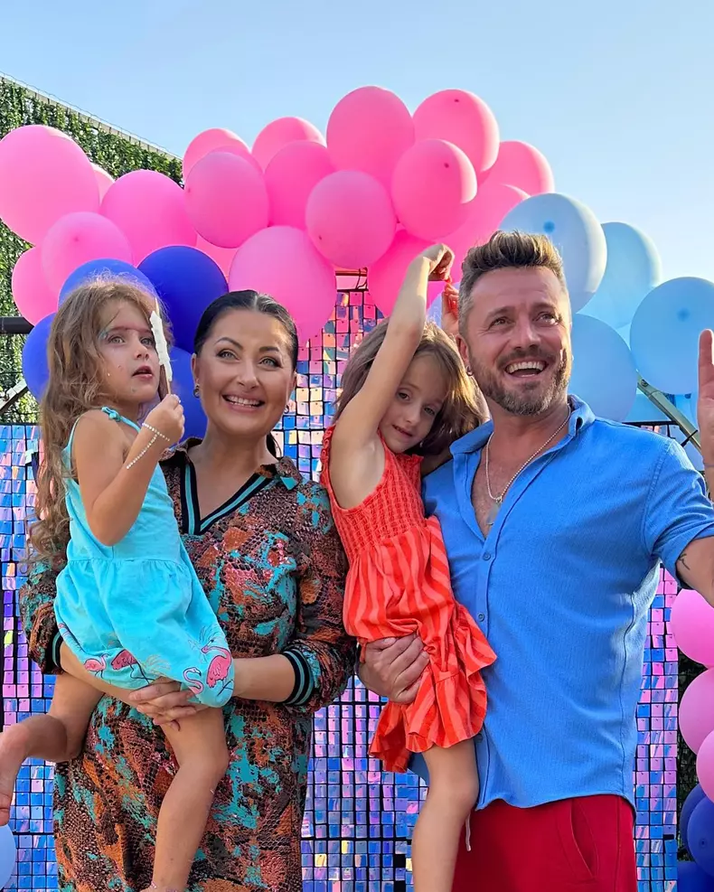 gabriela cristea si fetitele 1