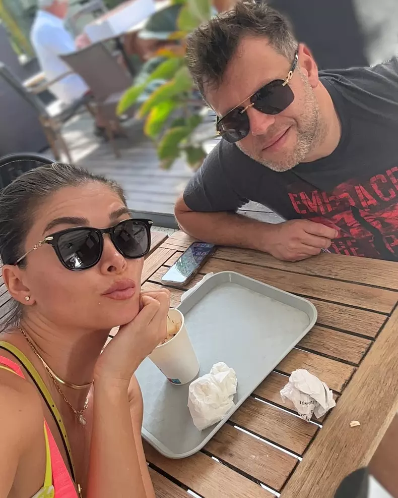 Alina Pușcaș și soțul ei (4)