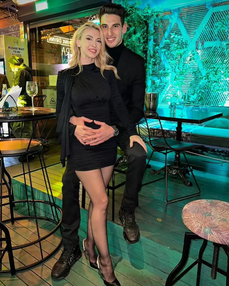 7. Andreea Bălan și Victor Cornea